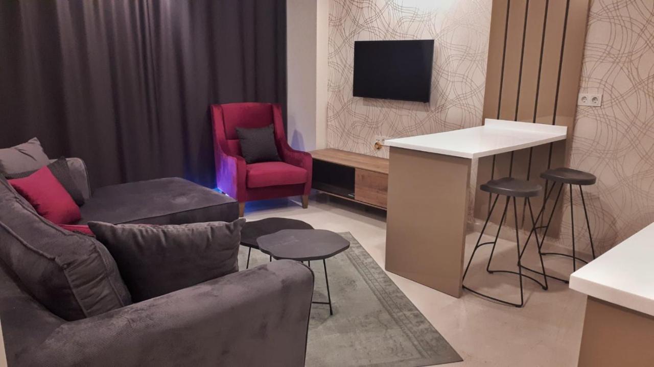 Ege Birlik Aparthotel Kusadası Kültér fotó